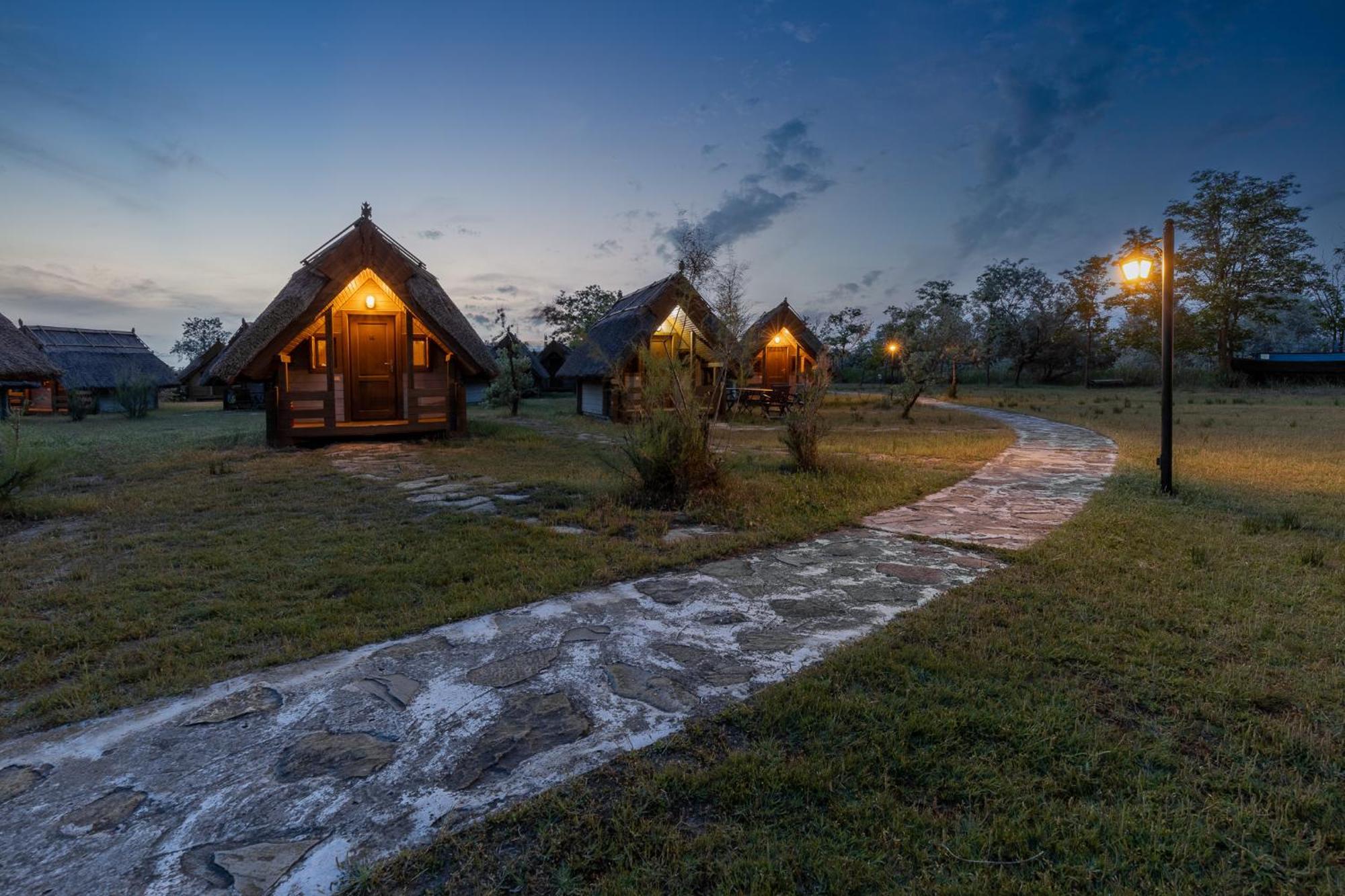 Hotel Dolphin Camping Sfântu Gheorghe Zewnętrze zdjęcie