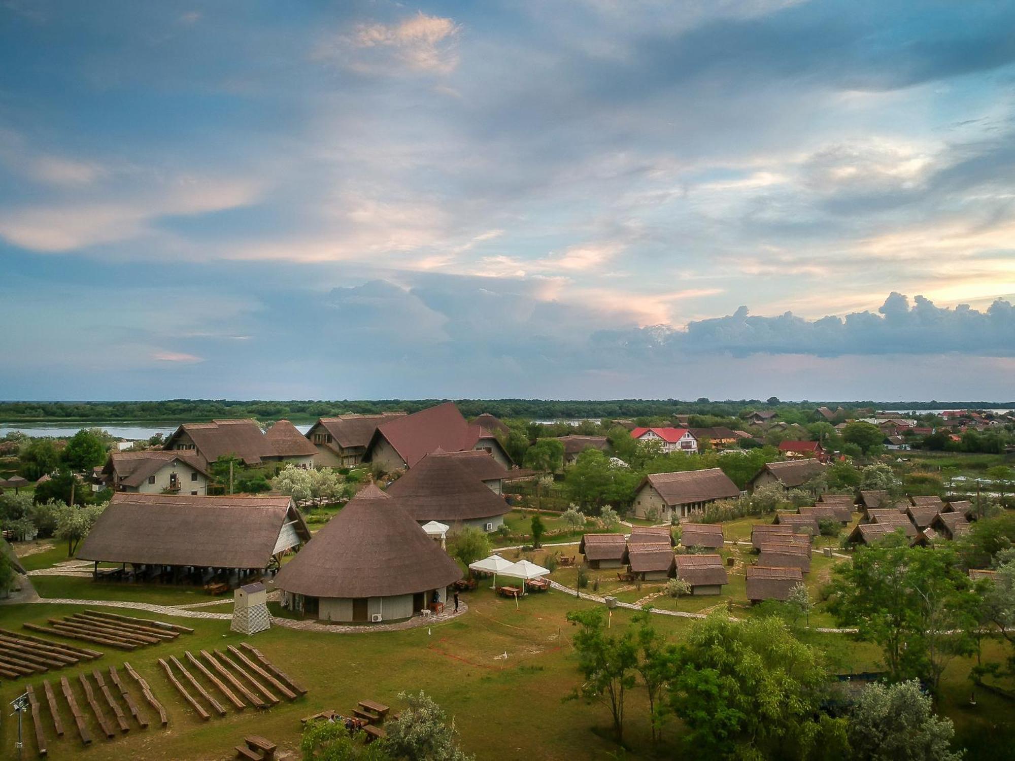 Hotel Dolphin Camping Sfântu Gheorghe Zewnętrze zdjęcie